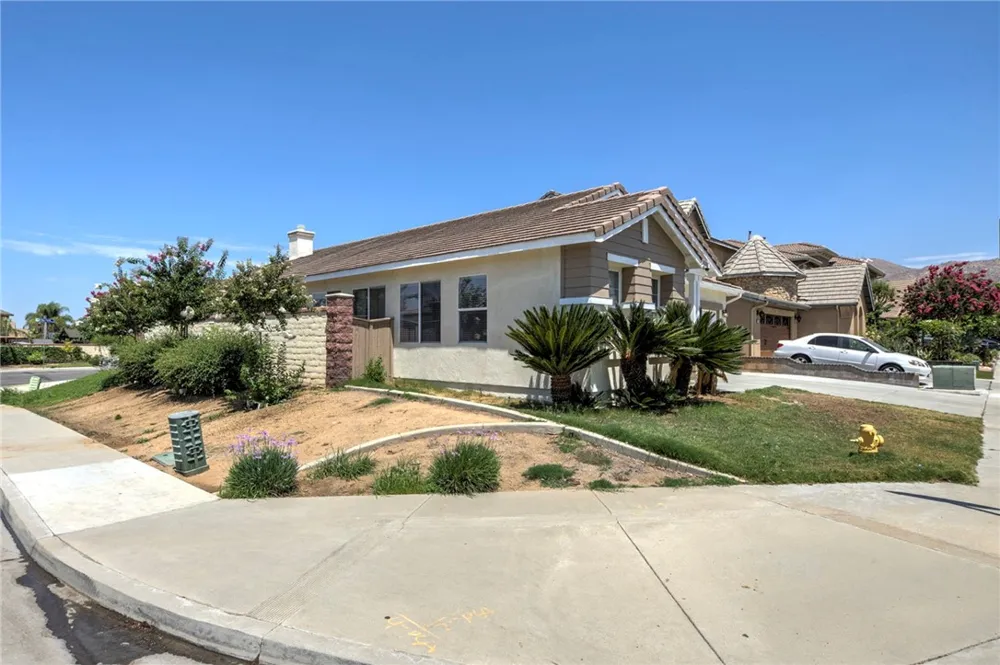 13247 Yellowwood Street Moreno Valley, CA 92553