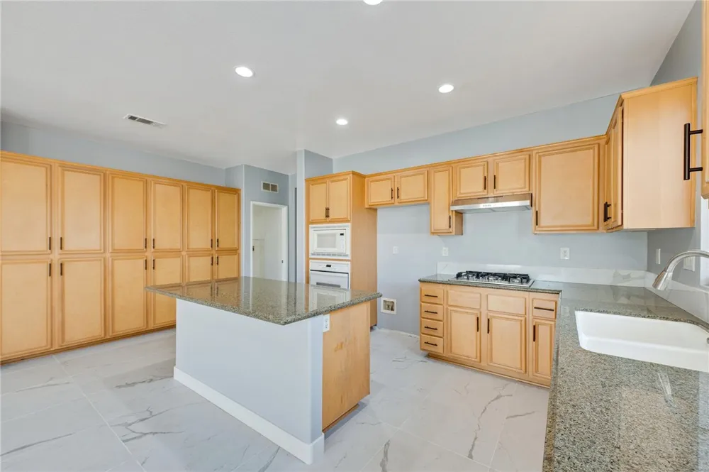 13247 Yellowwood Street Moreno Valley, CA 92553