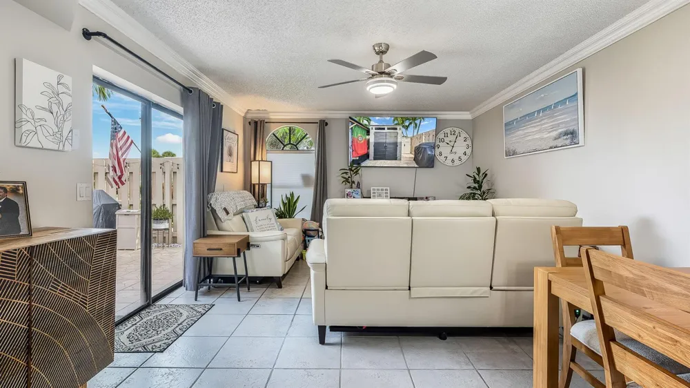 4005 VILLAGE DRIVE #A Delray Beach, FL 33445