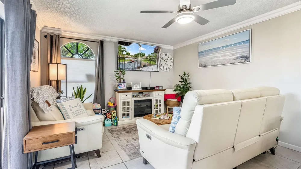 4005 VILLAGE DRIVE #A Delray Beach, FL 33445