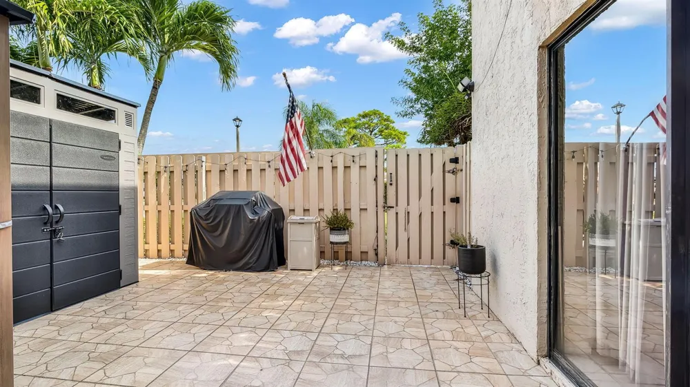 4005 VILLAGE DRIVE #A Delray Beach, FL 33445