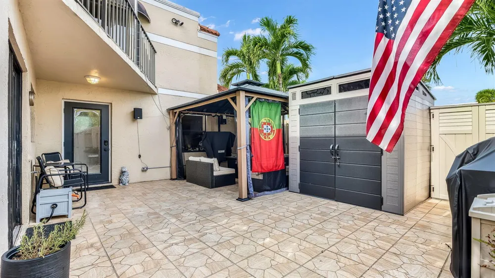 4005 VILLAGE DRIVE #A Delray Beach, FL 33445