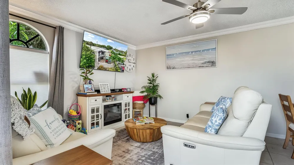 4005 VILLAGE DRIVE #A Delray Beach, FL 33445