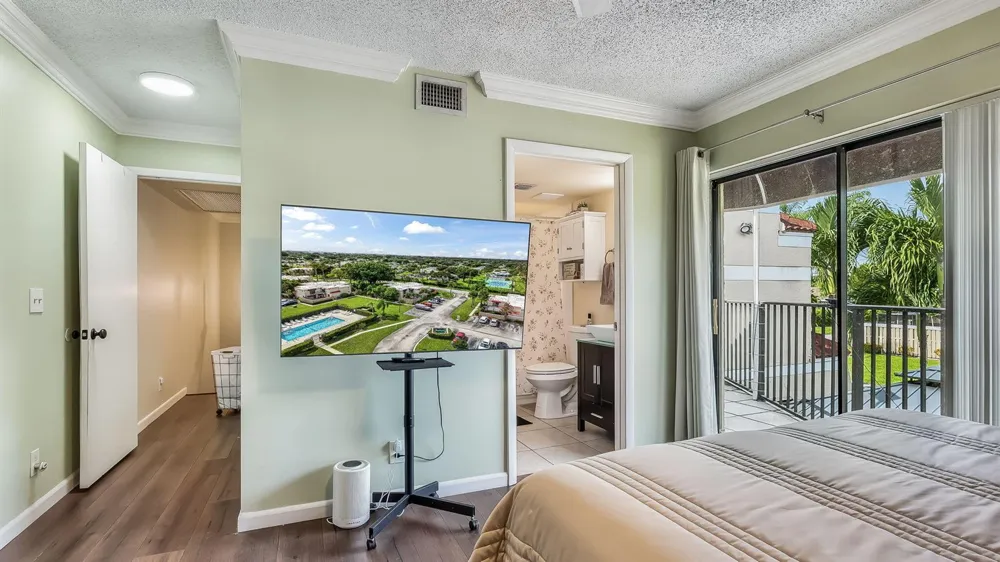 4005 VILLAGE DRIVE #A Delray Beach, FL 33445