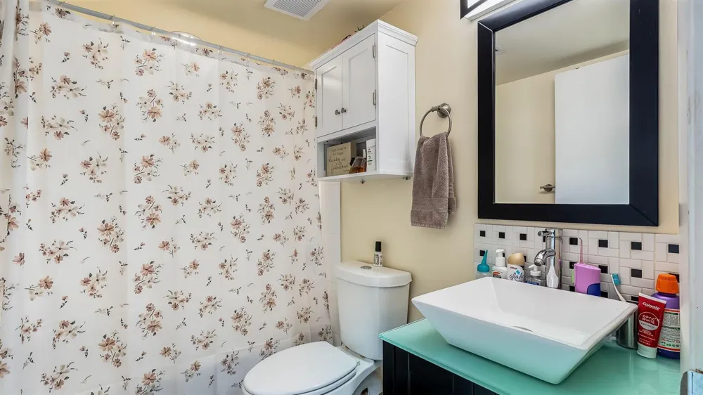 4005 VILLAGE DRIVE #A Delray Beach, FL 33445
