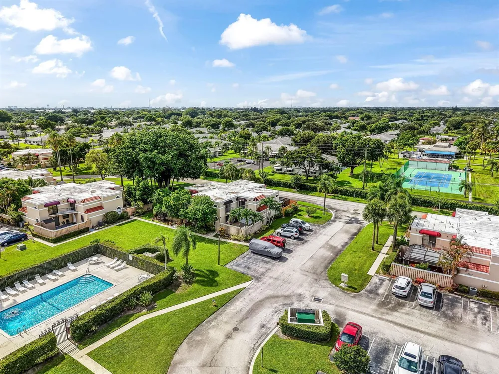 4005 VILLAGE DRIVE #A Delray Beach, FL 33445