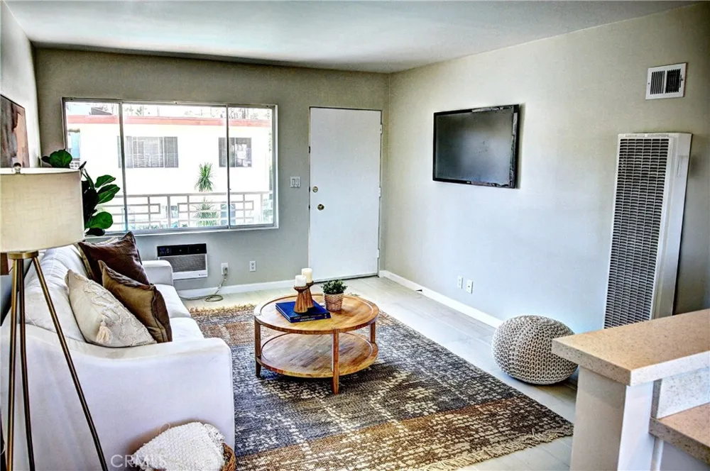 2290 S Palm Canyon Drive #110 Palm Springs, CA 92264