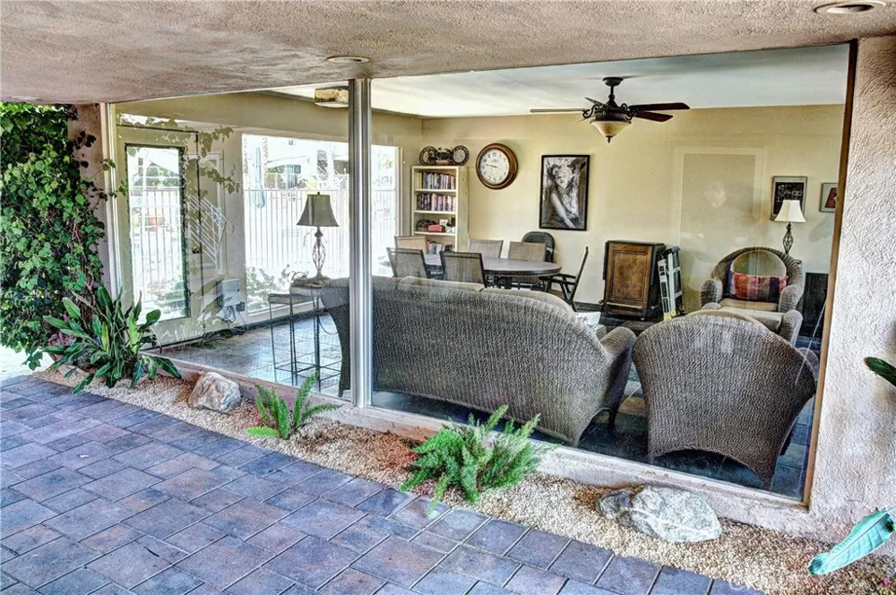 2290 S Palm Canyon Drive #110 Palm Springs, CA 92264