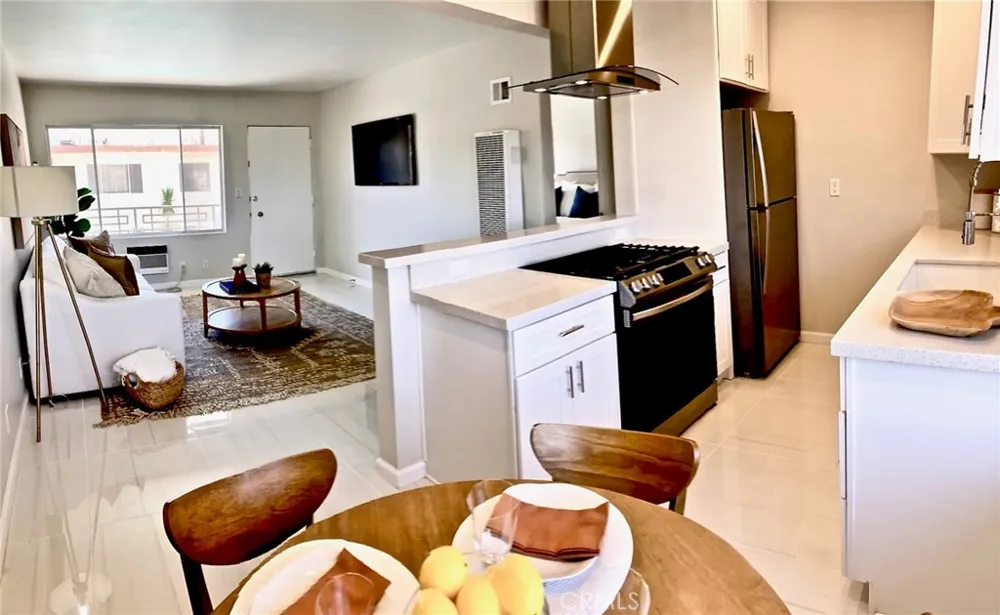 2290 S Palm Canyon Drive #110 Palm Springs, CA 92264