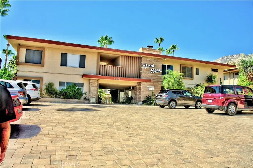 2290 S Palm Canyon Drive #110 Palm Springs, CA 92264
