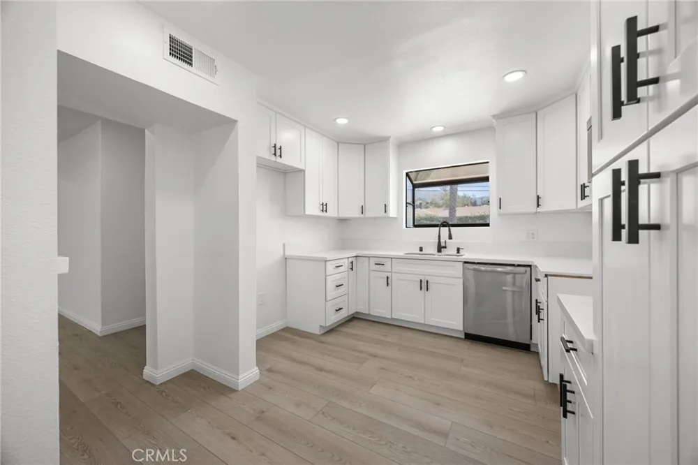 4639 Ramsdell Avenue La Crescenta, CA 91214