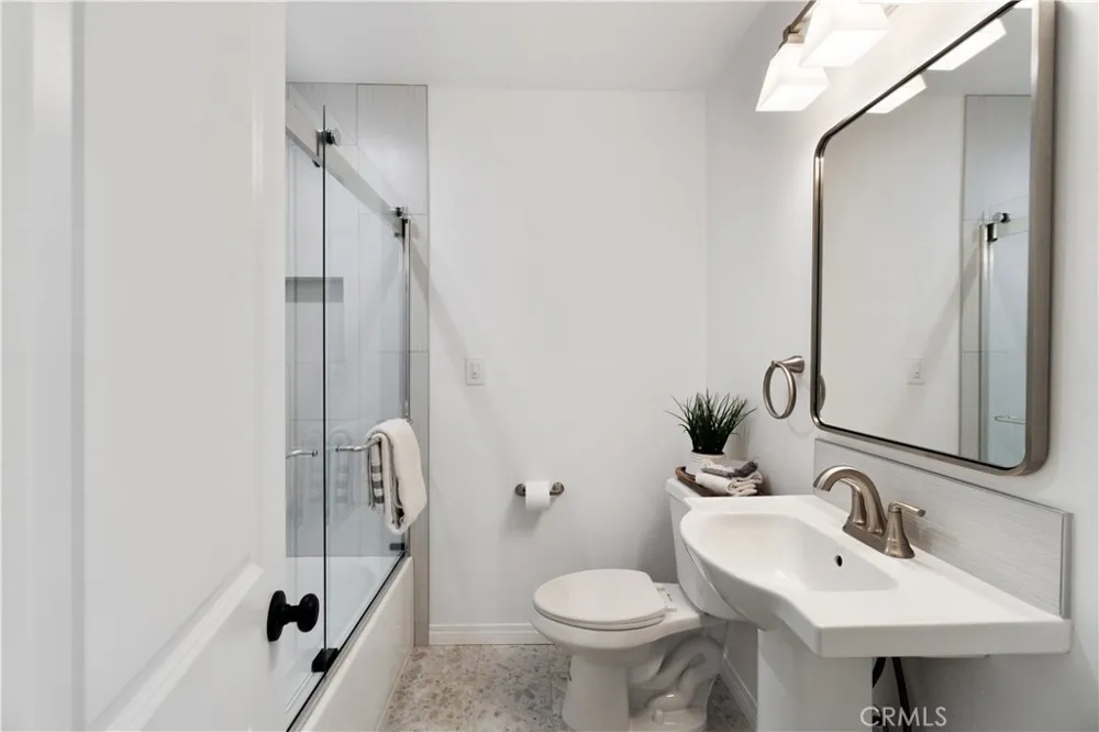 209 E Mayfair Orange, CA 92867
