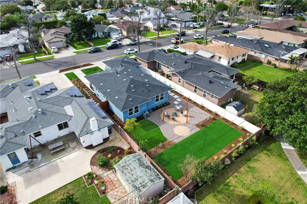 209 E Mayfair Orange, CA 92867