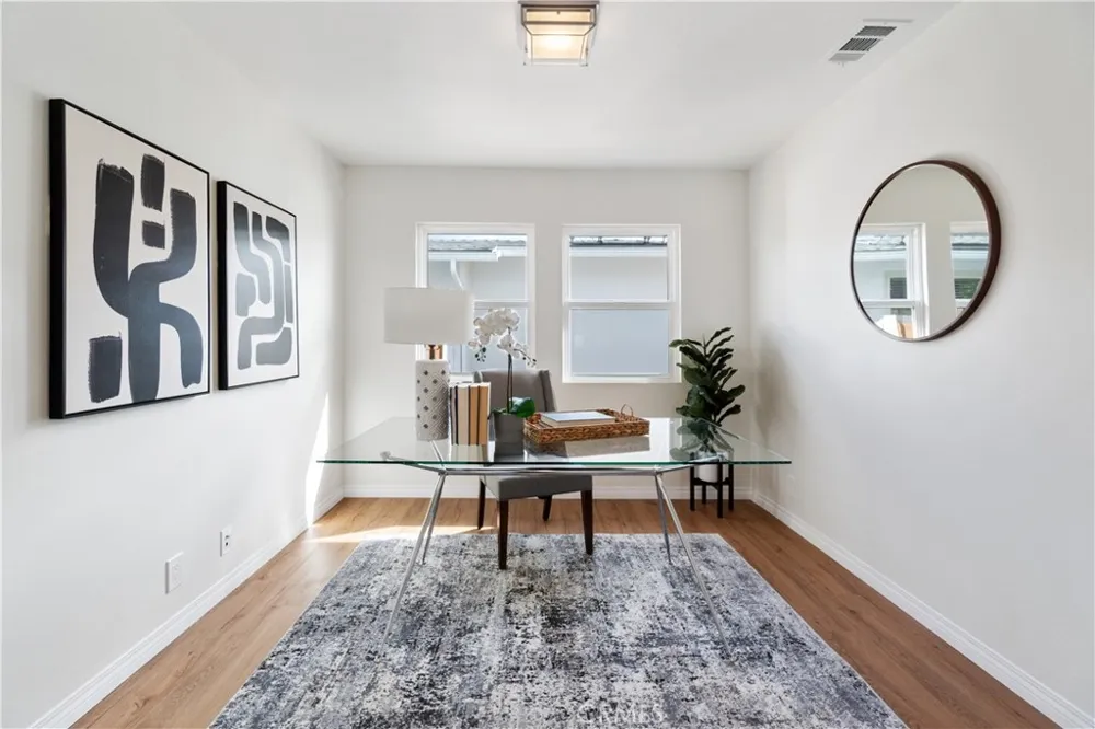 209 E Mayfair Orange, CA 92867