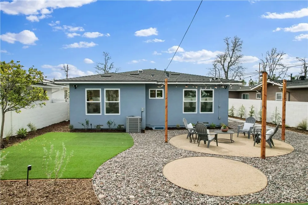 209 E Mayfair Orange, CA 92867
