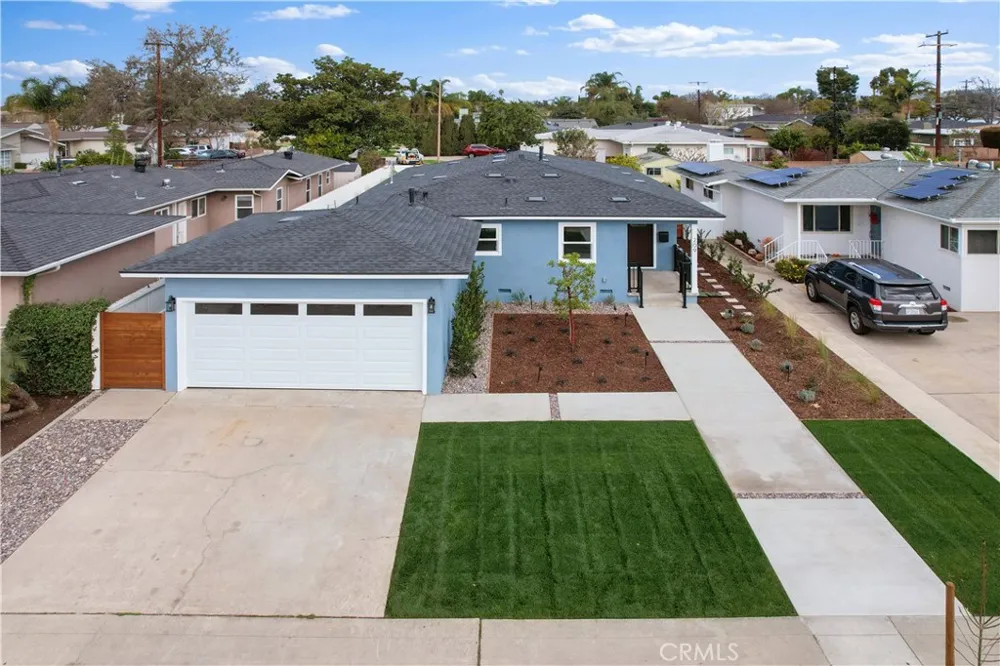 209 E Mayfair Orange, CA 92867