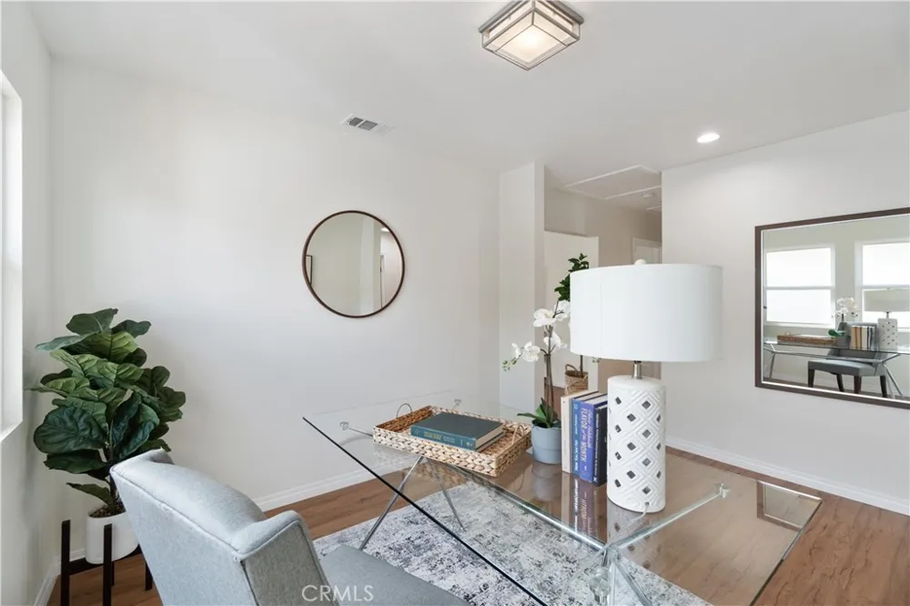 209 E Mayfair Orange, CA 92867