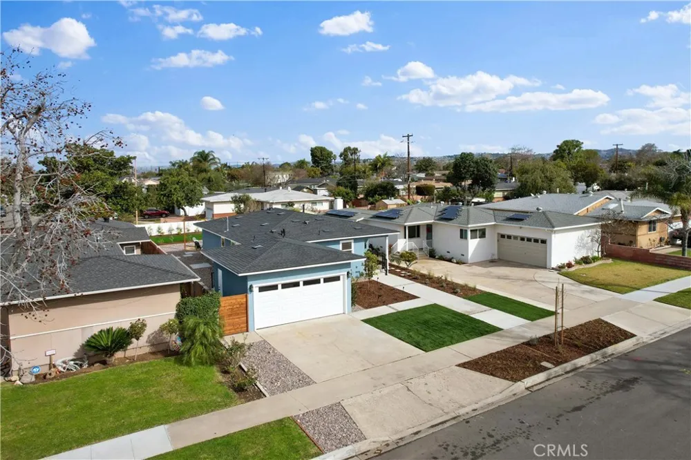 209 E Mayfair Orange, CA 92867