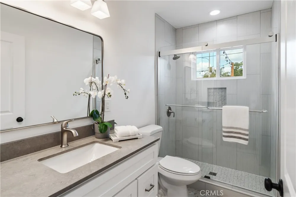 209 E Mayfair Orange, CA 92867