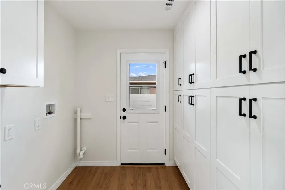 209 E Mayfair Orange, CA 92867