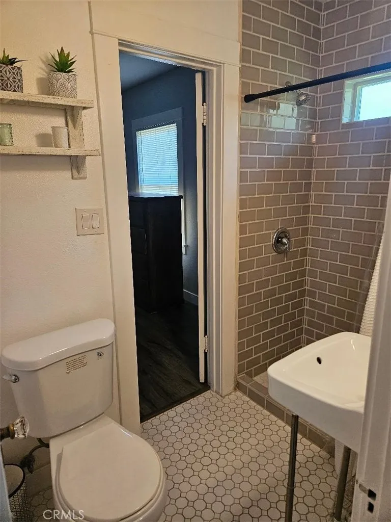 3928 Mckenzie Riverside, CA 92503