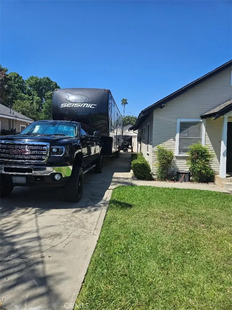3928 Mckenzie Riverside, CA 92503