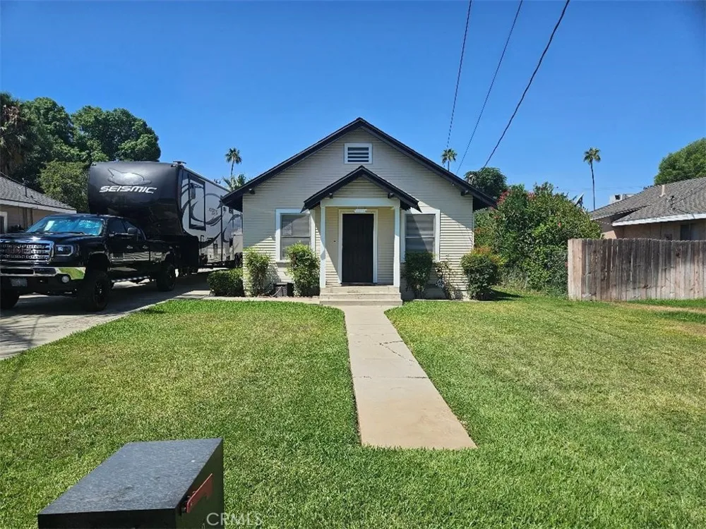 3928 Mckenzie Riverside, CA 92503