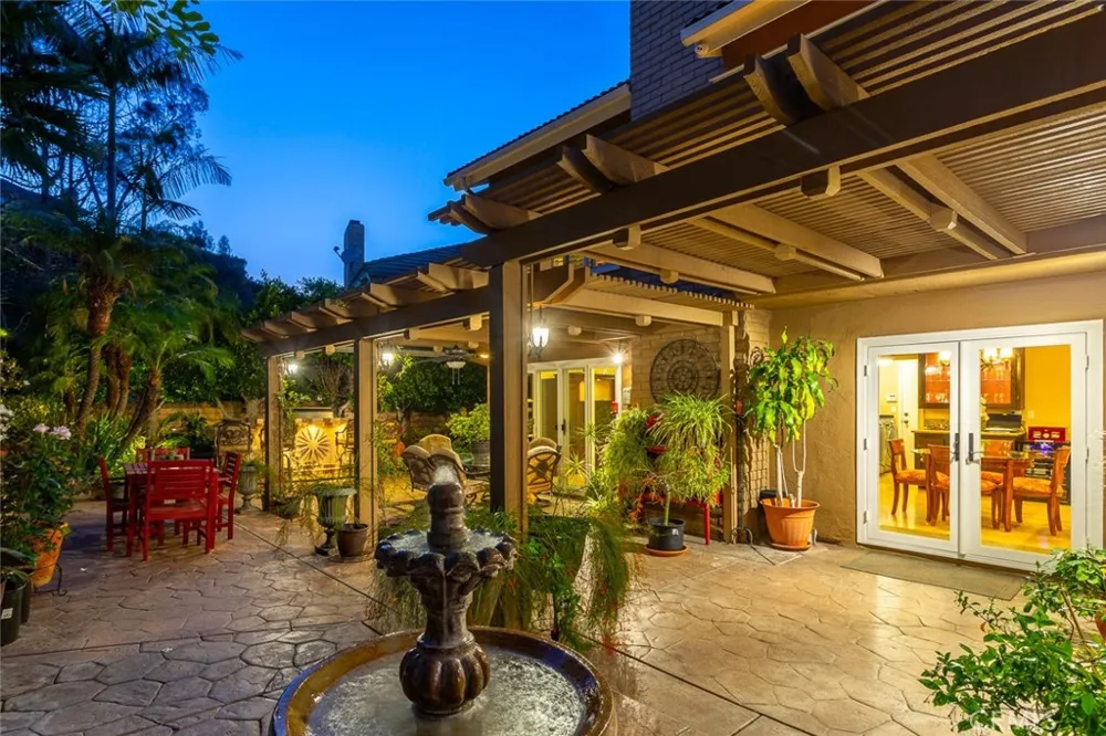 595 S Avenida Faro Anaheim Hills, CA 92807