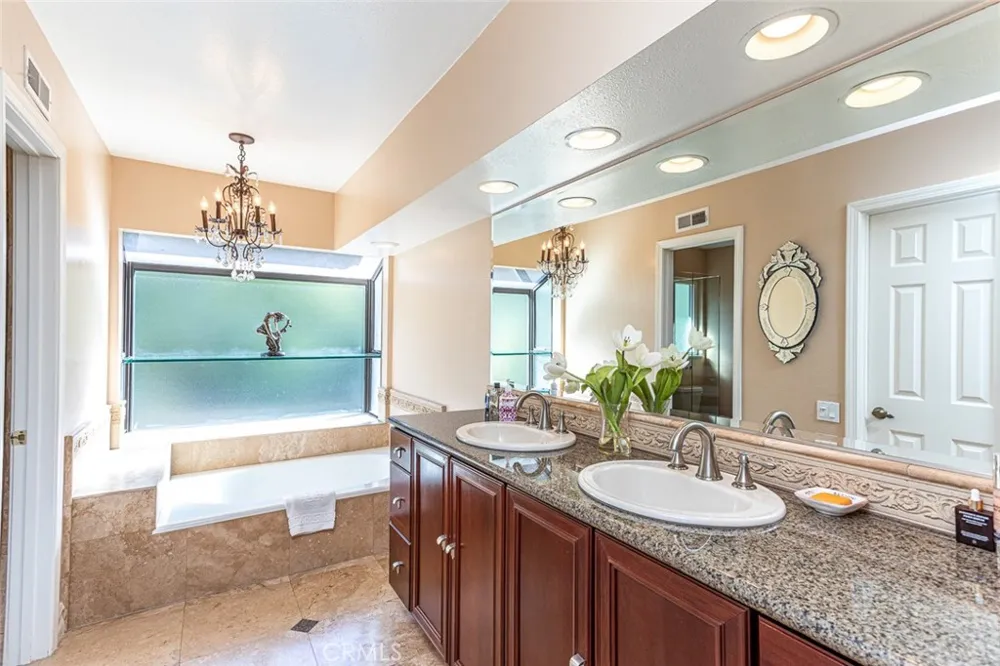 595 S Avenida Faro Anaheim Hills, CA 92807