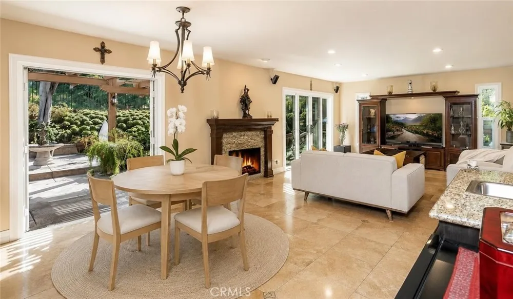 595 S Avenida Faro Anaheim Hills, CA 92807
