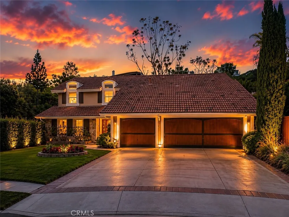 595 S Avenida Faro Anaheim Hills, CA 92807