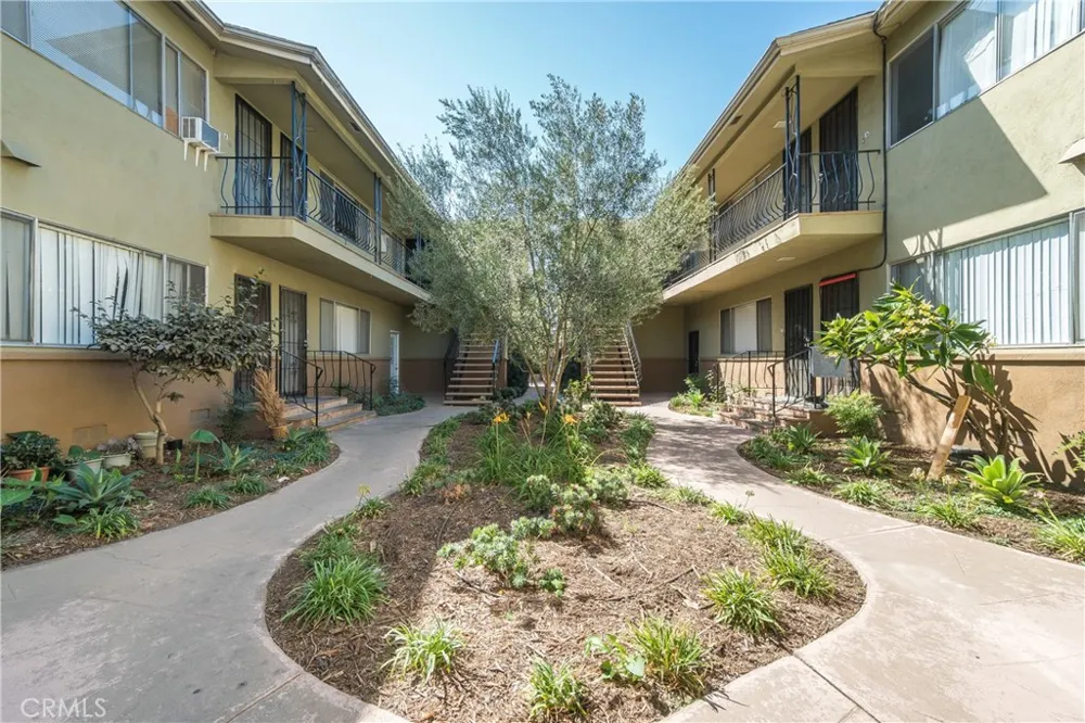 2309 Cedar Long Beach, CA 90806