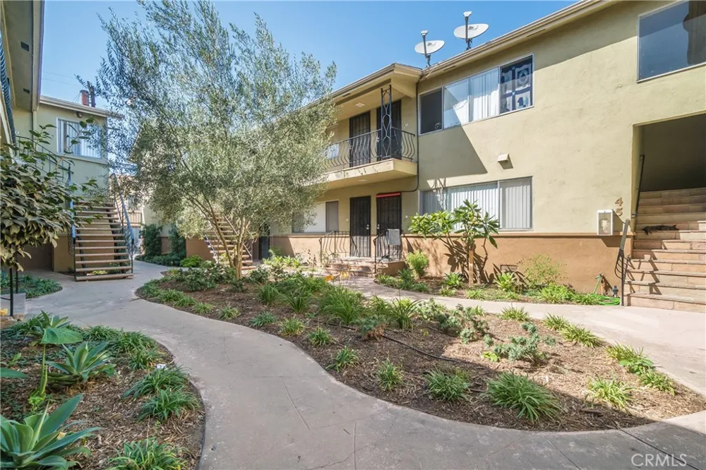 2309 Cedar Long Beach, CA 90806