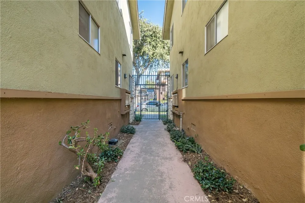 2309 Cedar Long Beach, CA 90806