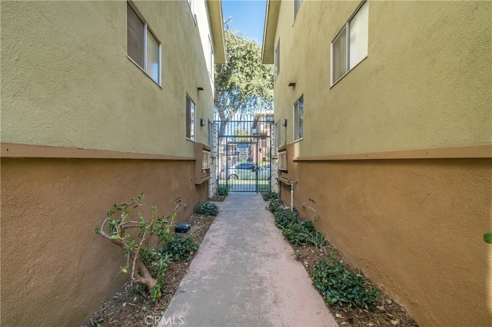 2309 Cedar Long Beach, CA 90806