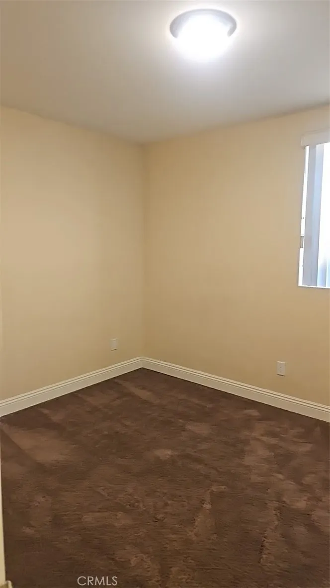 812 E 76th Los Angeles, CA 90001