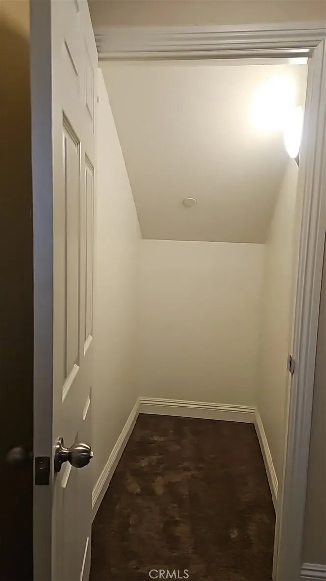 812 E 76th Los Angeles, CA 90001
