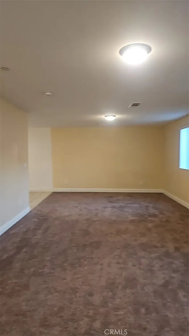 812 E 76th Los Angeles, CA 90001
