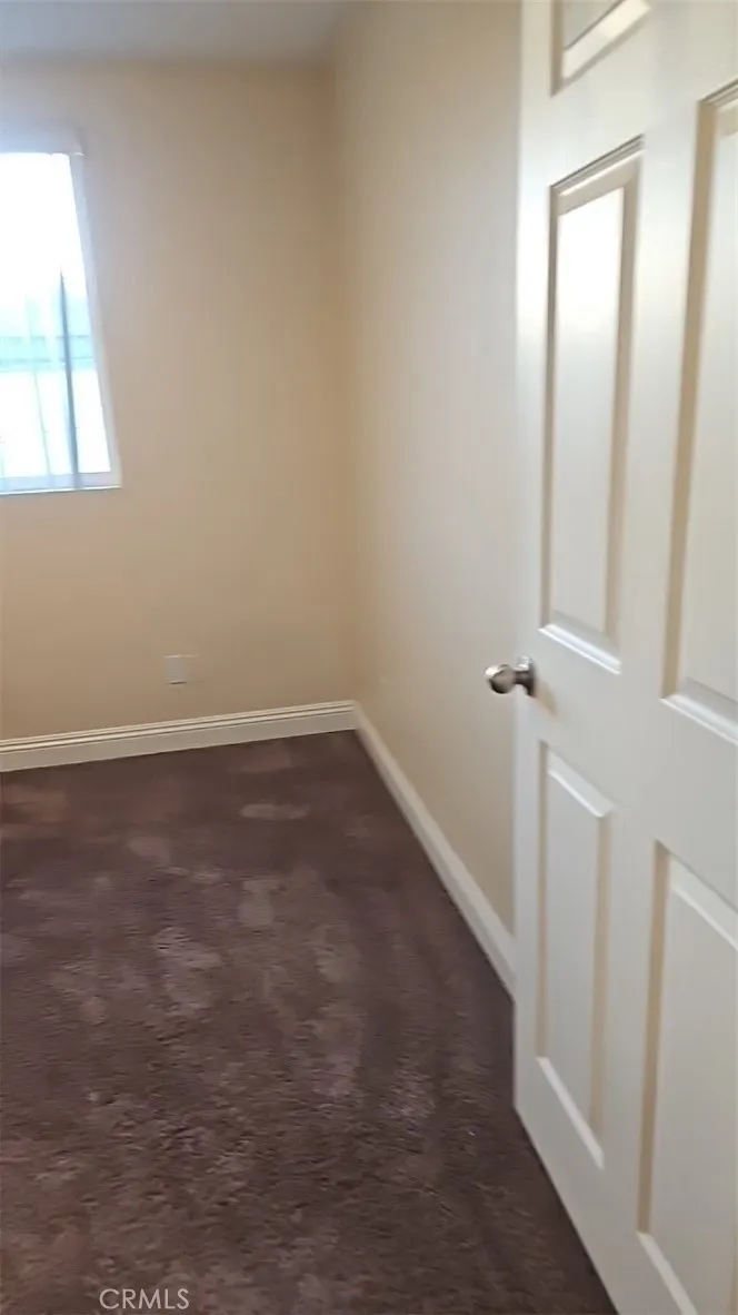 812 E 76th Los Angeles, CA 90001