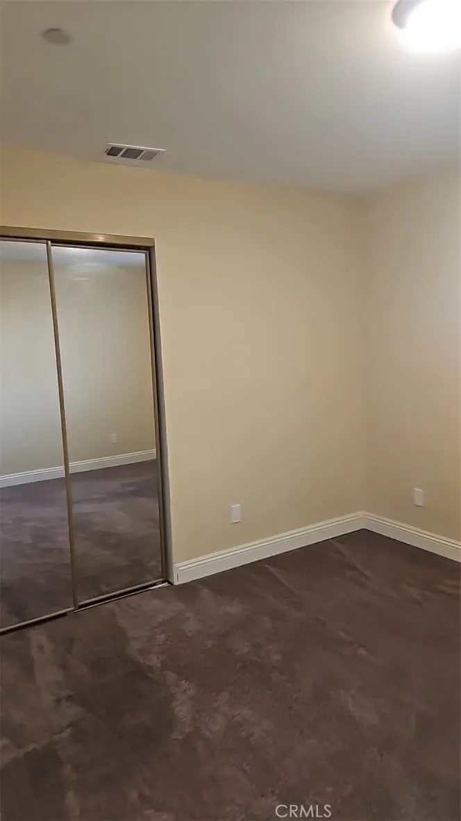 812 E 76th Los Angeles, CA 90001