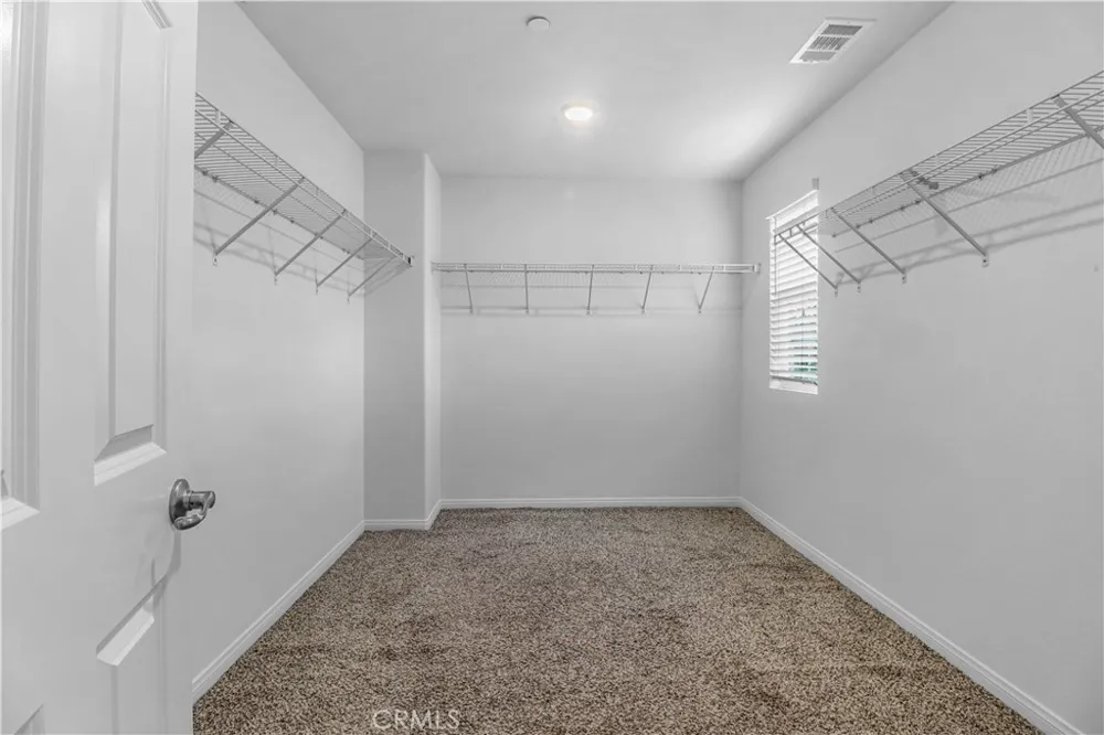 5919 Silveira Eastvale, CA 92880