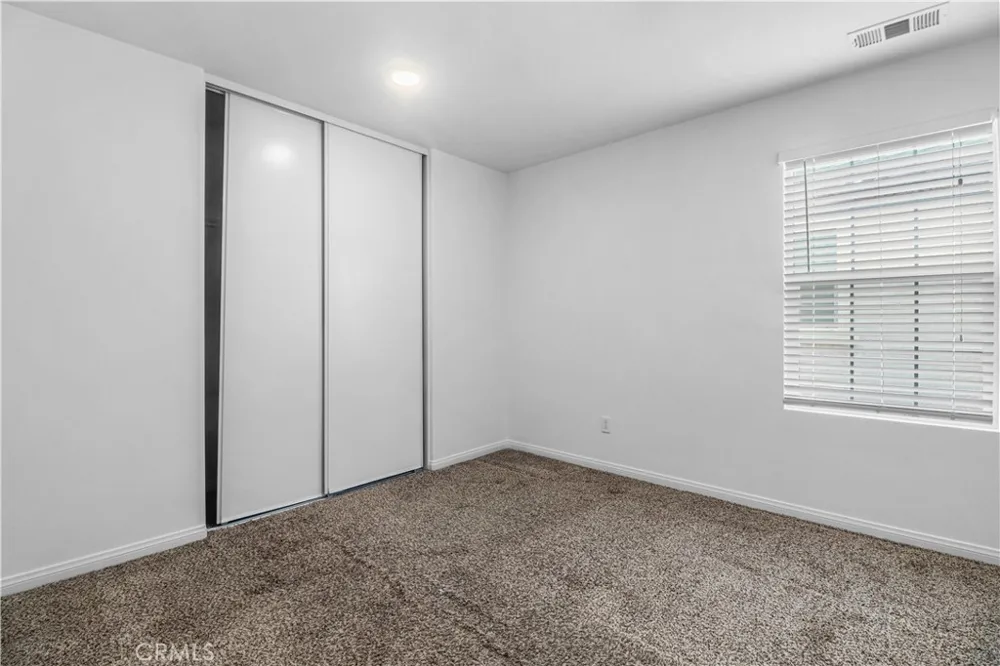 5919 Silveira Eastvale, CA 92880