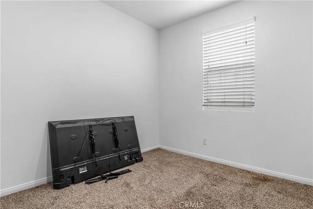 5919 Silveira Eastvale, CA 92880