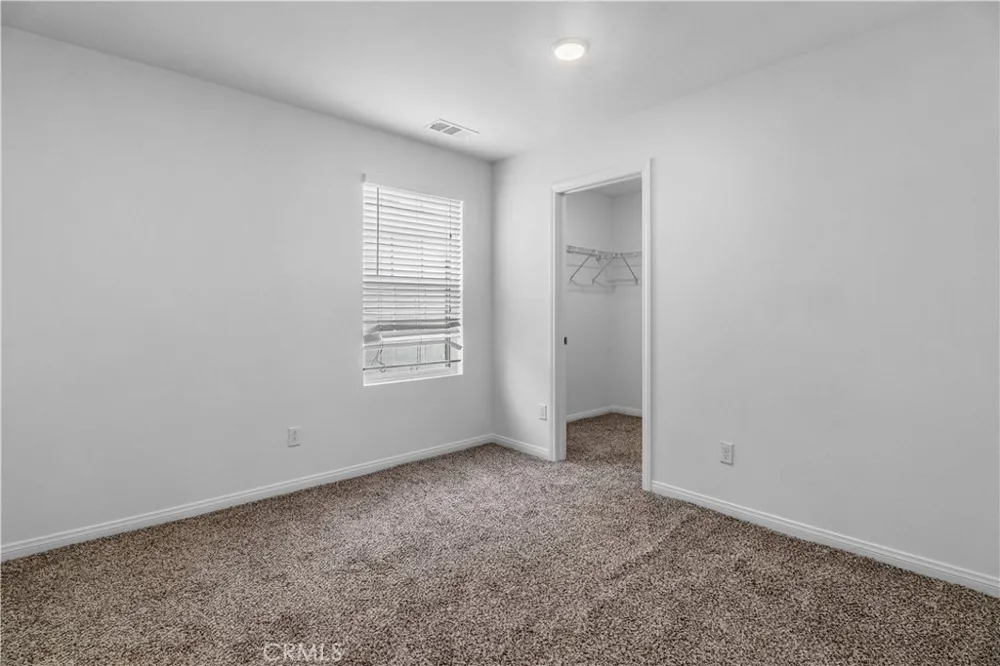 5919 Silveira Eastvale, CA 92880