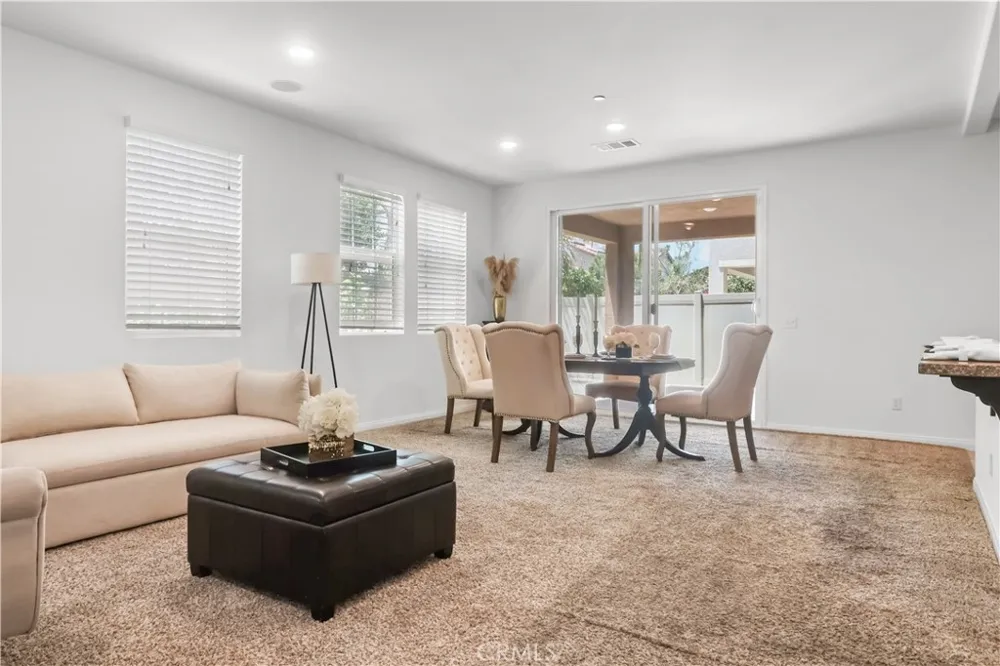 5919 Silveira Eastvale, CA 92880