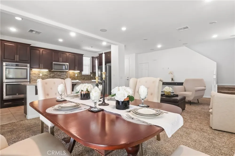 5919 Silveira Eastvale, CA 92880