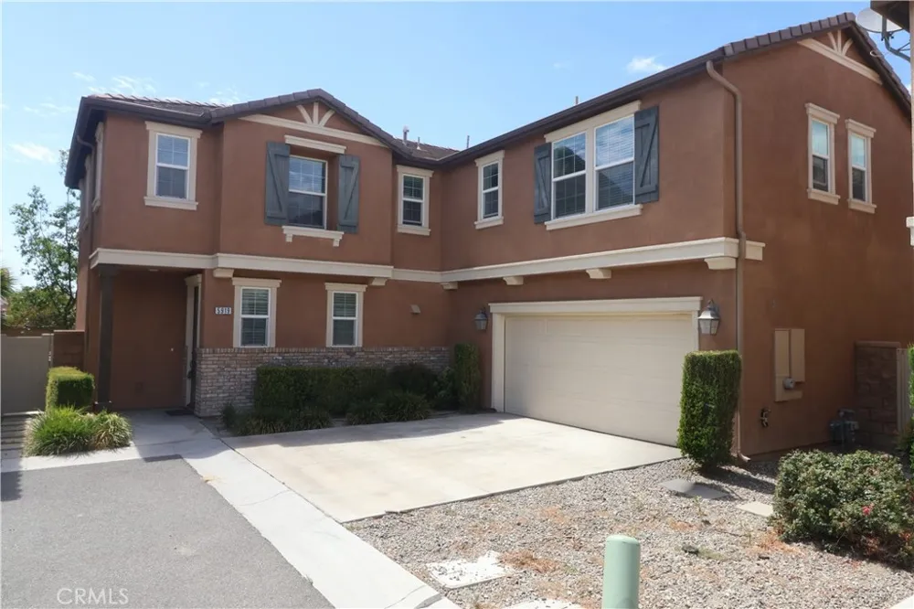 5919 Silveira Eastvale, CA 92880