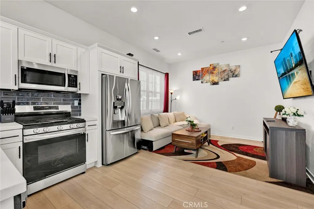 2412 E Encanto Paseo Ontario, CA 91762