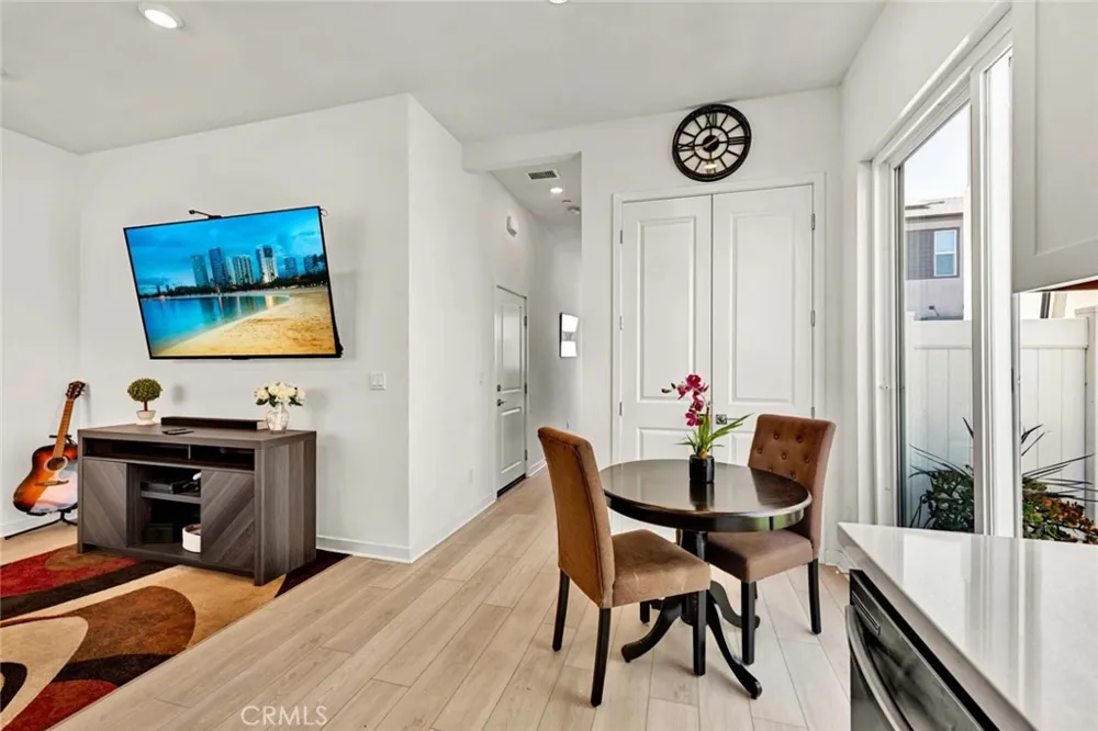 2412 E Encanto Paseo Ontario, CA 91762