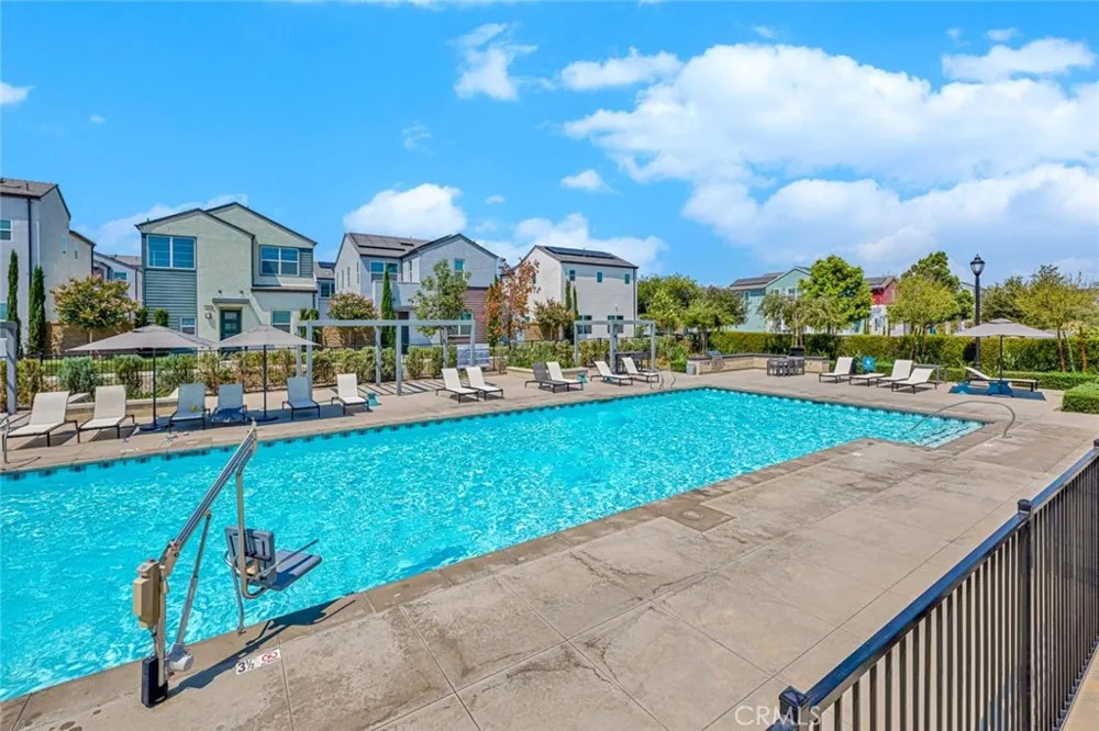 2412 E Encanto Paseo Ontario, CA 91762